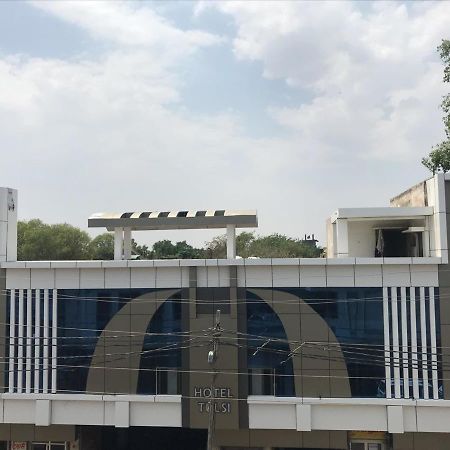 Hotel Tulsi Banda Экстерьер фото